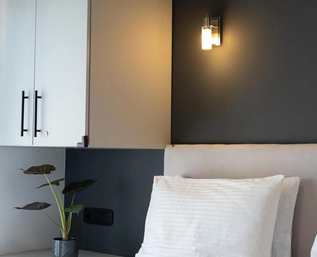 Elegant, Modern & Spacious Apartment In Thessaloniki With Balcony 0*,